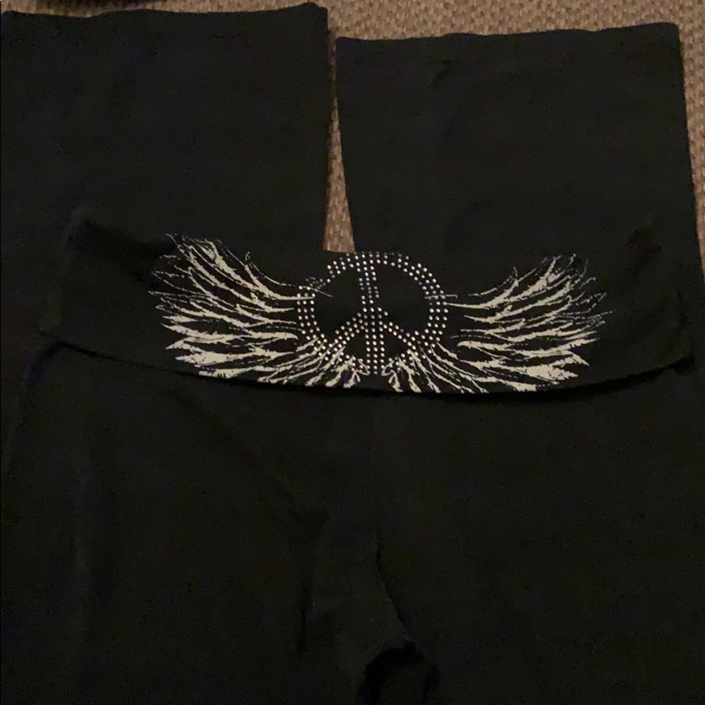 Black peace sign sweats